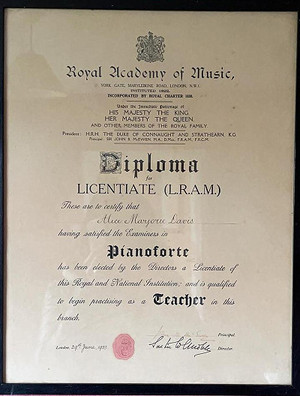 Maymies Diploma